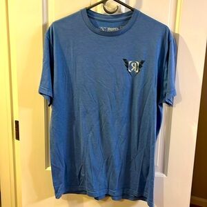 Men’s medium blue tshirt